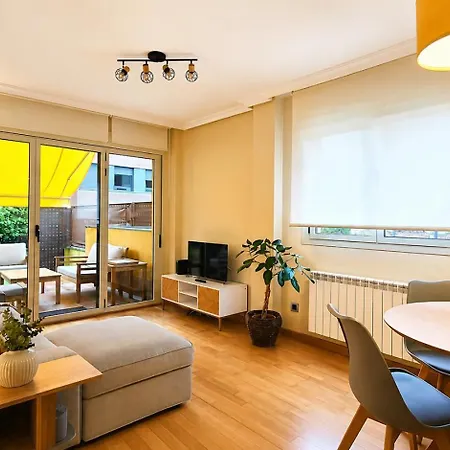 Apto Bajo Con Terraza - Casa Juanin شقة يانس