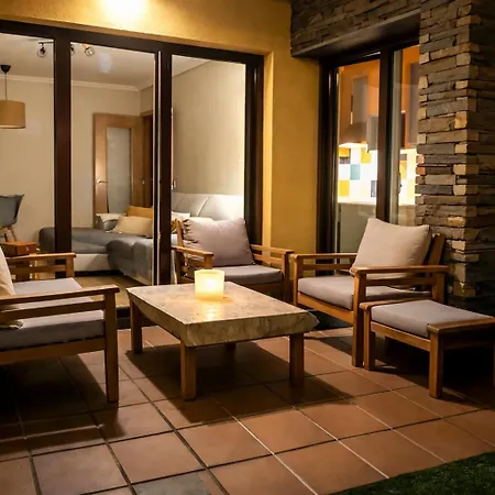 Apto Bajo Con Terraza - Casa Juanin شقة *